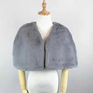 CLEARANCE Grey faux fur bridal wrap, Faux Fur Stole Fur Shawl Cape, Bridesmaid Gift, Winter Wedding gift (Georgina Gry05 )
