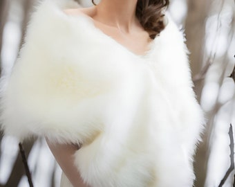 Ivory Faux Fur Bridal Shawl, Wedding Fur Shawl, Faux Fur Stole, Ivory Fur Wrap, Bridal Faux Fur Stole, Fur Coat, Bridal Cape (Lilian Sale)