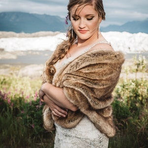 Super Soft Brown Faux Fur Bridal Wrap, Wedding Fur Shrug, Viking Wedding Fur Cloak, Bridal Faux Fur Stole Fur Shawl Cape (Butterfly Brw04)