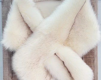 Ivory Faux Fur Bridal Shawl, Wedding Fur Shawl, Faux Fur Stole, Ivory Fur Wrap, Bridal Faux Fur Stole, Fur Coat, Bridal Cape (Lilian Sale)