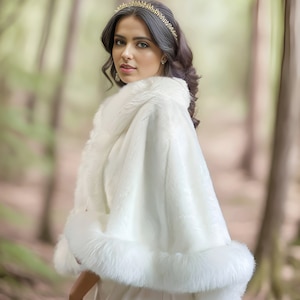 Ivory Faux Fur Bridal Cape, Wedding Faux Fur Coat, Bridal Cape, Hooded Cape, Hooded Fur Cloak, Fur Cape, Snow Wedding (Juliet Wht01)
