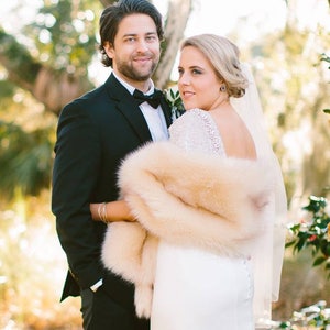 Gold Champagne Faux Fur bridal Wrap, Wedding Fur Shrug, Bridal Faux Fur Stole Fur Shawl Cape (Lilian Cha03)