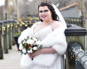 Ivory with black faux fur bridal wrap, Ivory Fur Wrap, Plus Size Bridal Fur Shawl, Plus Size Bridesmaid Fur Wrap (Lilian Wht03)