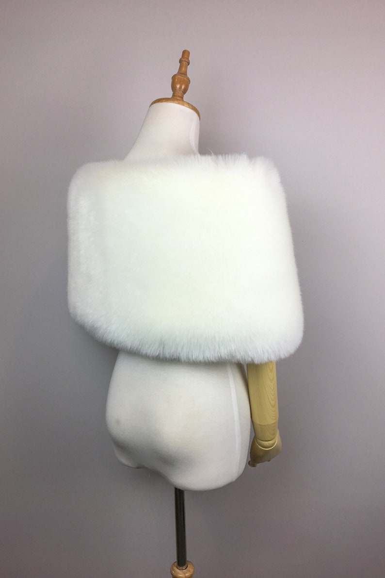 Snow White faux fur bridal wrap Wedding Fur shrug White Fur | Etsy