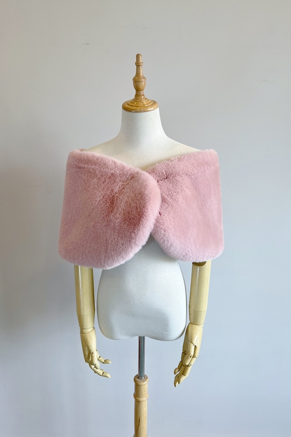 SissilyDesigns Pink Faux Fur Wrap / Shawl / Shrug / Wedding Fur / Bridesmaid Gifts, Bridal Faux Fur Stole Fur Shawl Cape (Serena Pin05)