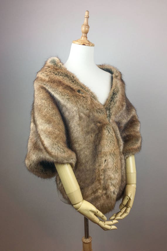 NWT Faux Brown Fur Misses Cape Shrug Wedding Prom Bridal Wrap Jacket Dress-Up NWT Faux Brown Fur Misses Cape Shrug Wedding Prom Bridal Wrap Jacket Dress-Up