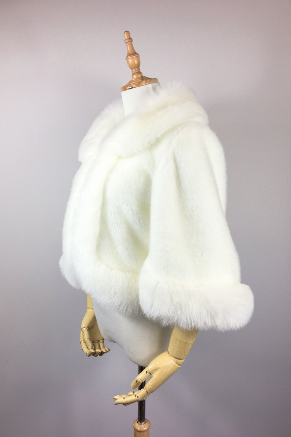 Ivory White Fur Cape (Juliet Wht01) – Sissily Designs