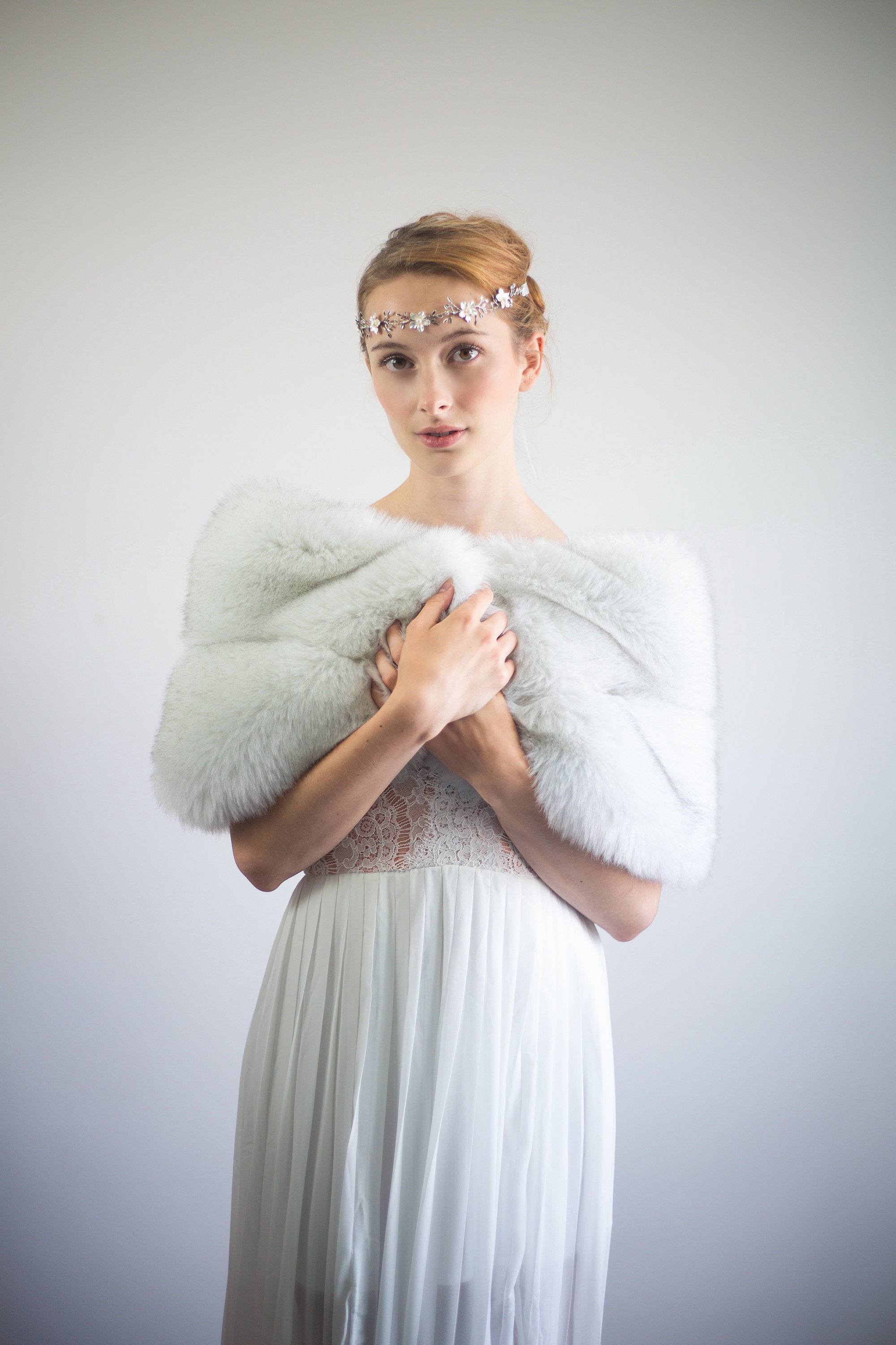 Light Gray faux fur bridal wrap Wedding Fur shrug Grey Fur | Etsy