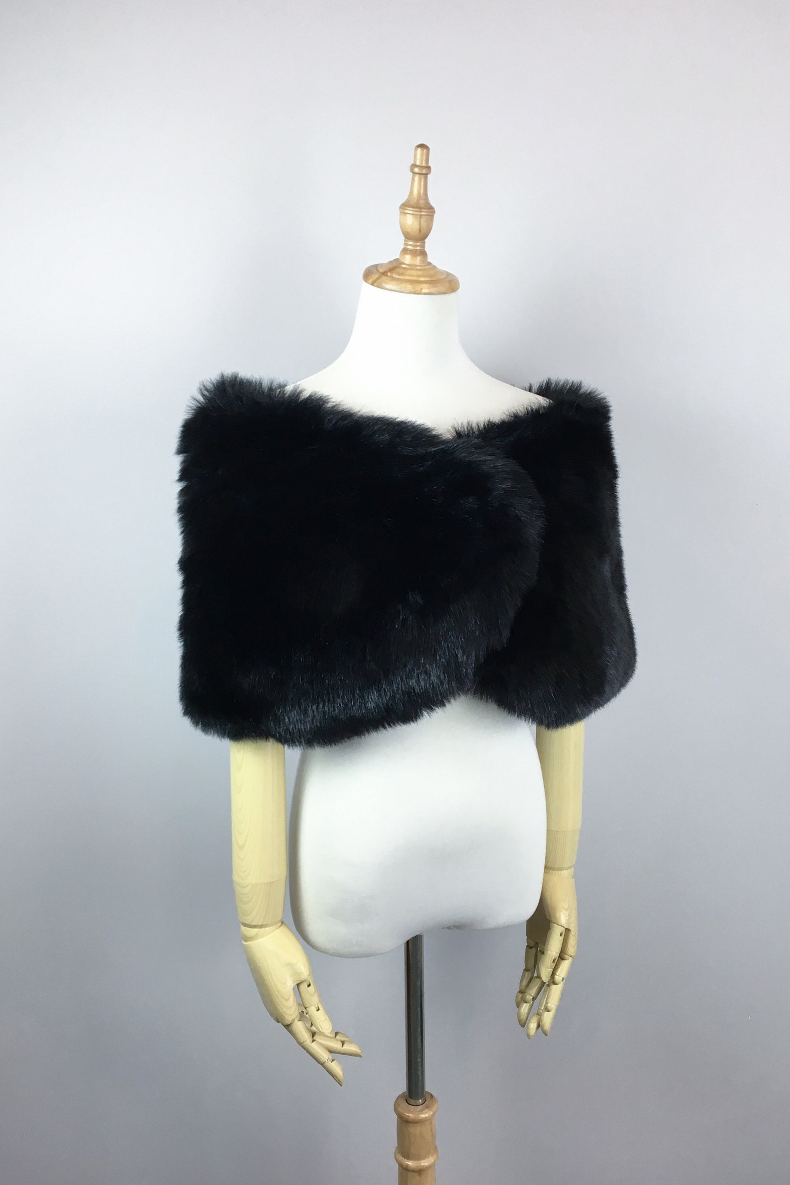 Classic Black Faux Fur Wrap for Women Wedding Shawl