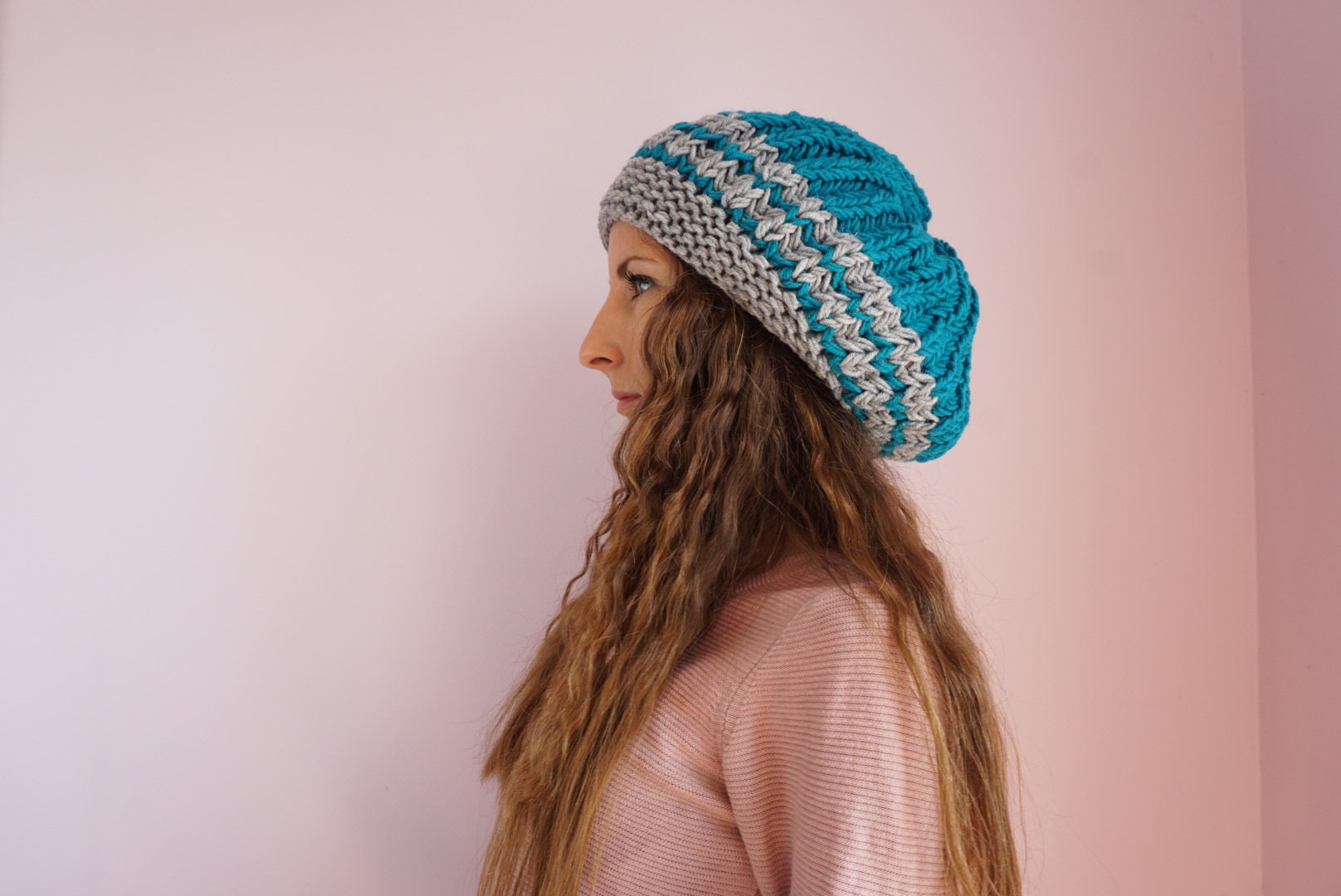 Handknit Wool Blend Hat and Fingerless Gloves Set: Blue  display picture 2