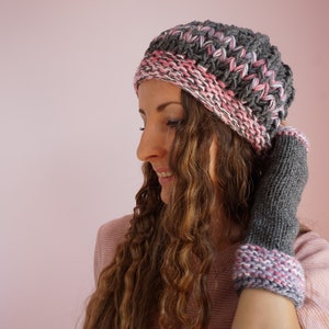 Handknit Wool Blend Hat and Fingerless Gloves Set: Blue  display picture 2