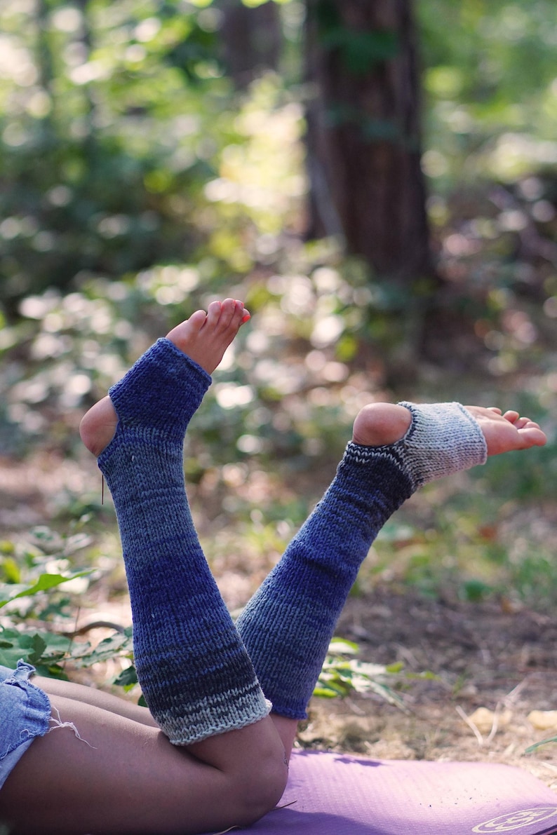 Hand Knit Yoga Leg Warmers, Open Heel Dance Socks, Blue Yoga Socks, Wool & Acrylic image 3