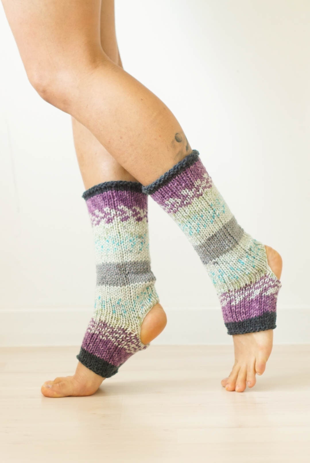 Gray Leg Warmers, Yoga Socks, Yoga Accessories, Pilates Socks, Ballet Leg  Warmers, Knee High Socks, Grey Socks, Yoga Gift, Handknit Socks 