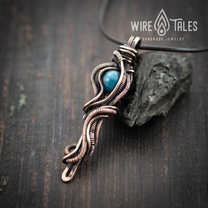 Wire wrapped Apatite Pendant, Unique gifts, Copper Necklace, Gift for women, Gift for men, Healing crystal necklace, Handmade Boho Jewelry,