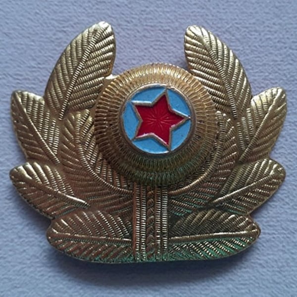 Rare Old Vintage Military Bulgaria Metal Officer pin, cap badge, cockade, Red star, Soviet Era - PILOT/AVIATOR 1950's