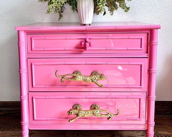 Vintage Ultra High Gloss Pink Thomasville Faux Bamboo Dresser/Large End Stand/End Table/Chest of Drawers