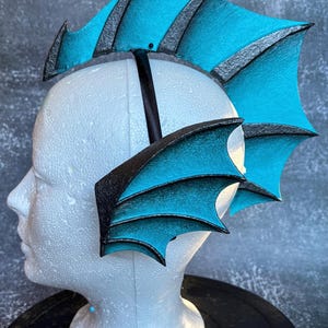 fish fin headpiece