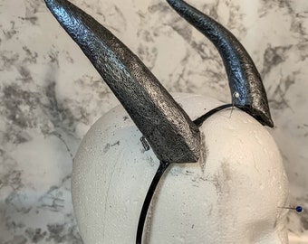 Silver demon, devil, dragon horns. Costume headpiece, handmade, for Halloween, cosplay.