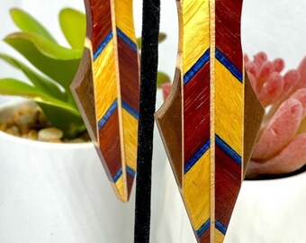 Large Arrow Shaped Chevron Patterned Western Style Wood Earrings