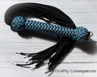Colour Accented Paracord Flogger