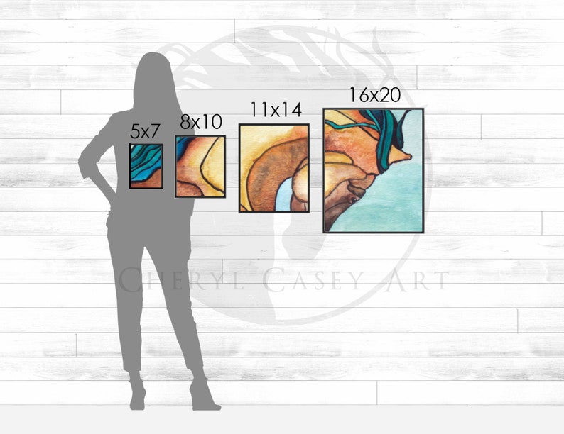 Puede incluir: Cuatro impresiones de arte abstracto de diferentes tama&ntilde;os con un esquema de color turquesa, naranja y amarillo. Las impresiones se muestran en una pared de madera blanca con las dimensiones de cada impresi&oacute;n enumeradas debajo de ellas. El texto "CHERYL CASEY ART" es visible en la parte inferior de la imagen.