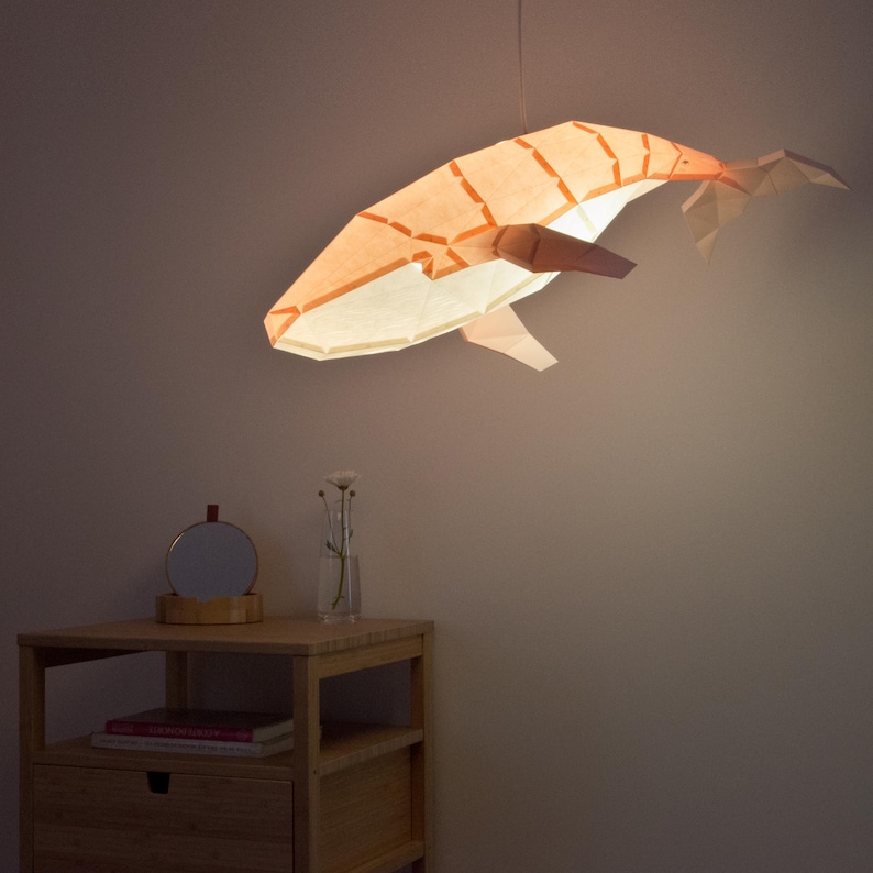 Kit de lámpara colgante de papel con forma de ballena jorobada para hacer tú mismo - Versión con cableado directo al techo (kit de manualidades de papel precortado) Soft Pink