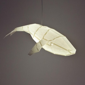 Kit de lámpara colgante de papel con forma de ballena jorobada para hacer tú mismo - Versión con cableado directo al techo (kit de manualidades de papel precortado) Cotton White