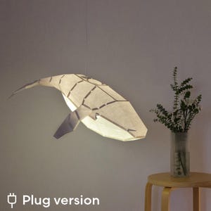 Megattera - Lampada a sospensione fai da te in carta / Versione con spina