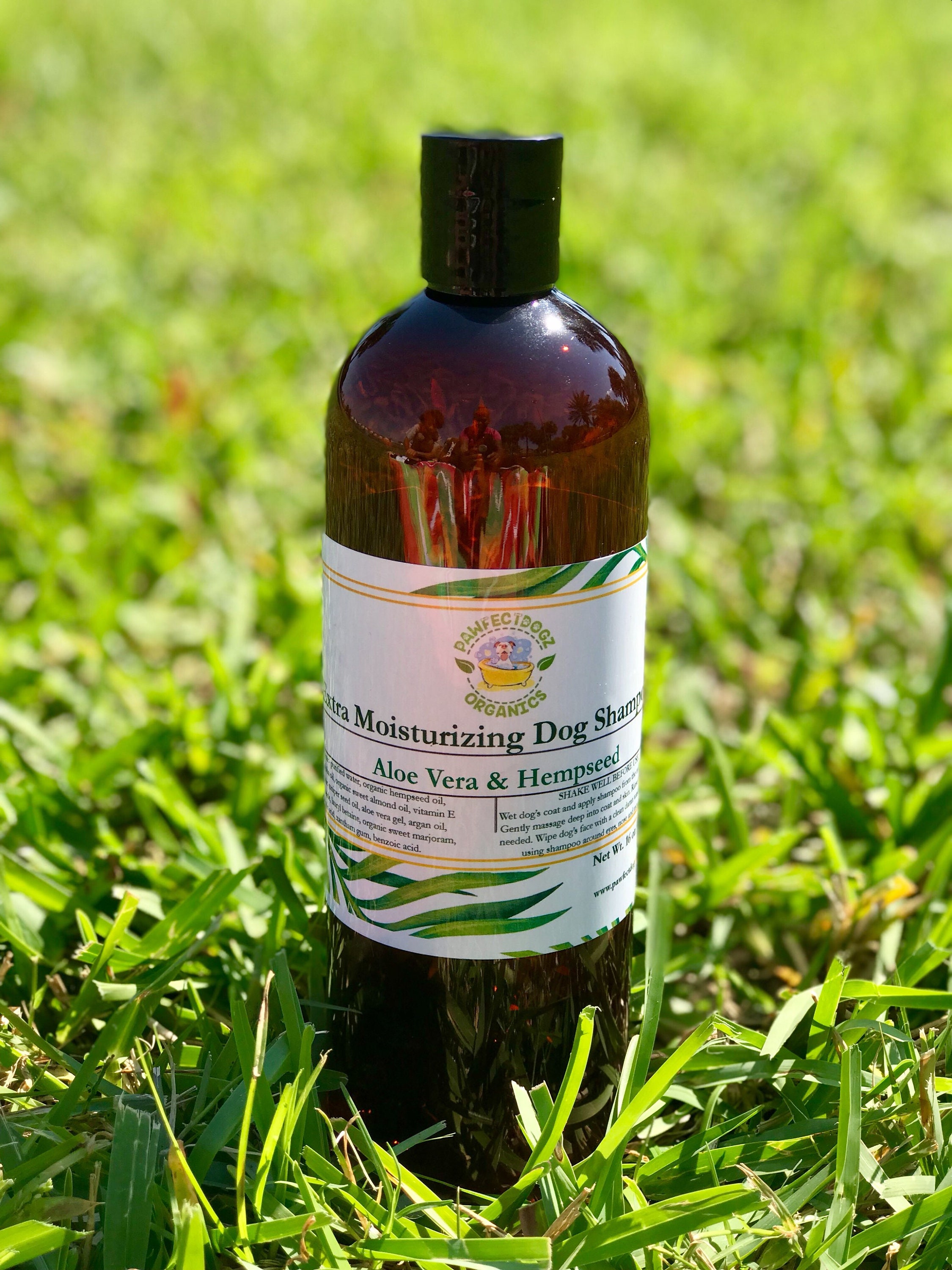 Extra Moisturizing Dog Shampoo With Aloe Vera Hempseed Oil