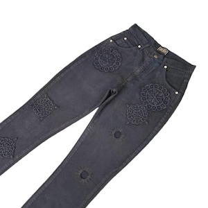 Vintage Ferre Jeans: 90s Embroidered 3D Floral Jeans, Made in Italy (W29)