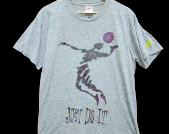 T-shirt graphique « Just Do It » Nike vintage des années 90, t-shirt de basket-ball (taille M)
