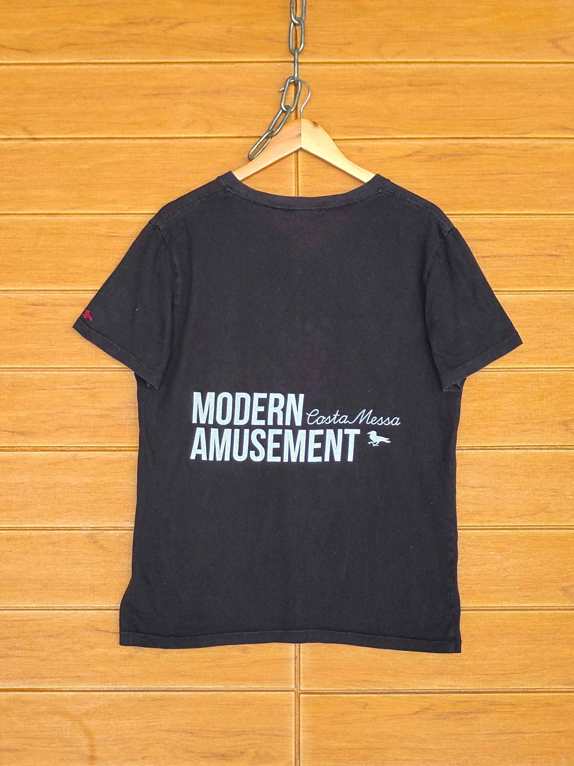 Vintage Modern Amusement Big Logo T-shirt / Streetwear / Skate
