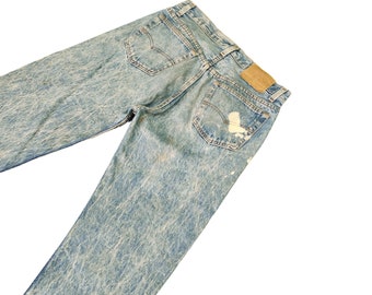 Vintage Levis 501 acid wash-jeans: jaren 70 en 80 distressed denim, gemaakt in de VS (b 31 x 32,5)