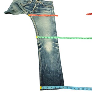 Puede incluir: Un letrero de madera r&uacute;stica con el texto "Welcome to our home" en letras blancas. El letrero presenta un acabado envejecido y un dise&ntilde;o simple y acogedor, ideal para un porche o entrada.