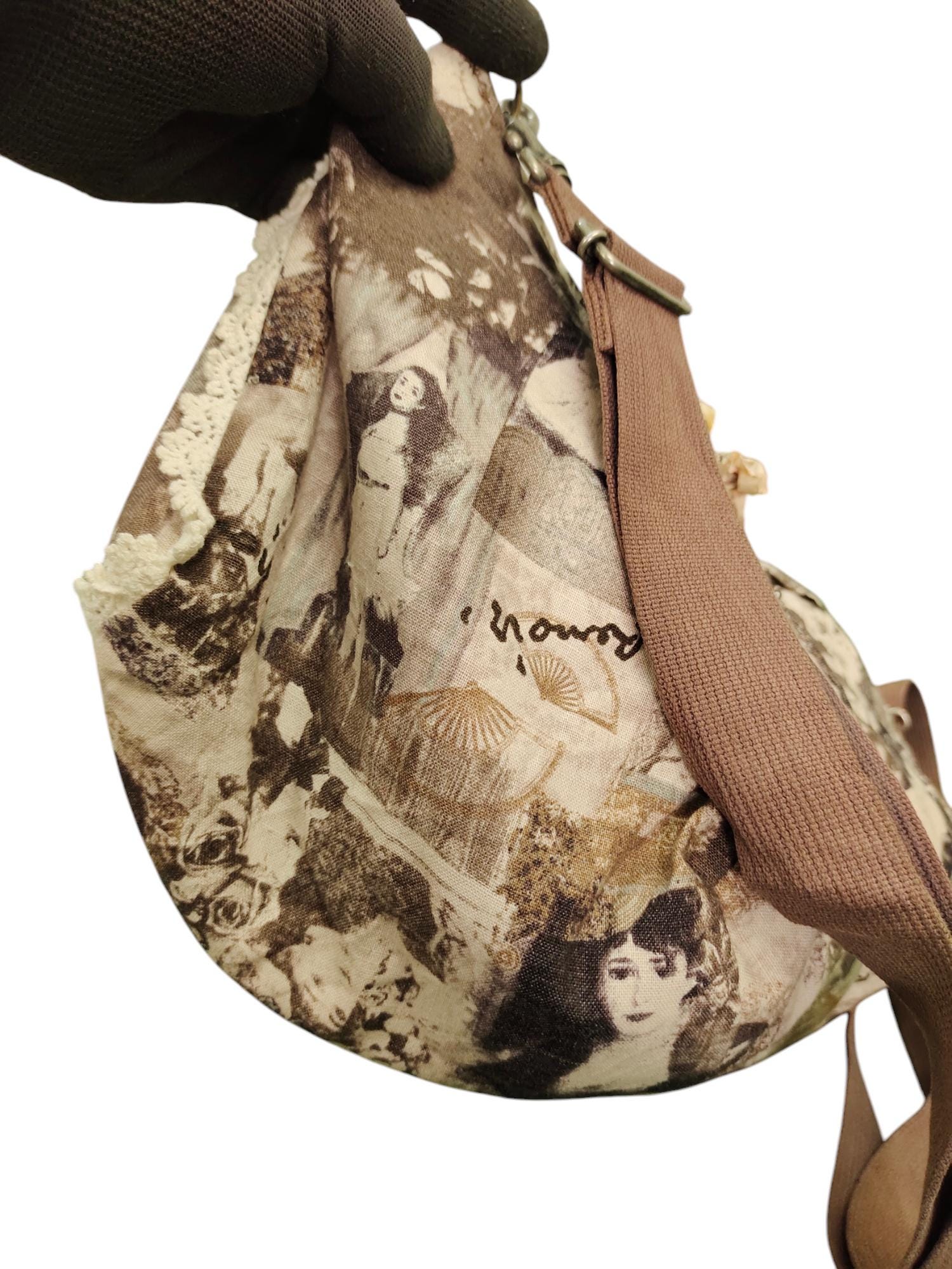 Vintage Unknown Potrait Fullprint Crossbody Sling Bag Kmrii