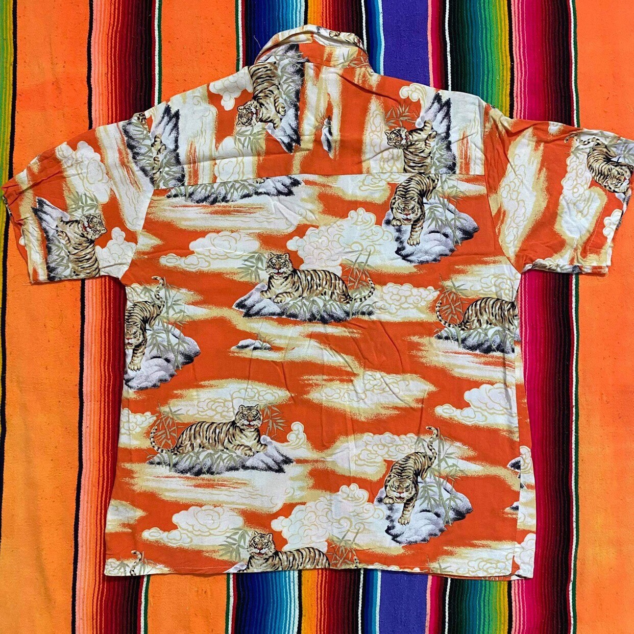Vintage 90s Japanese Motif No Boundaries Tigers Hawaiian Vintage 90s Japanese Motif No Boundaries Tigers Hawaiian