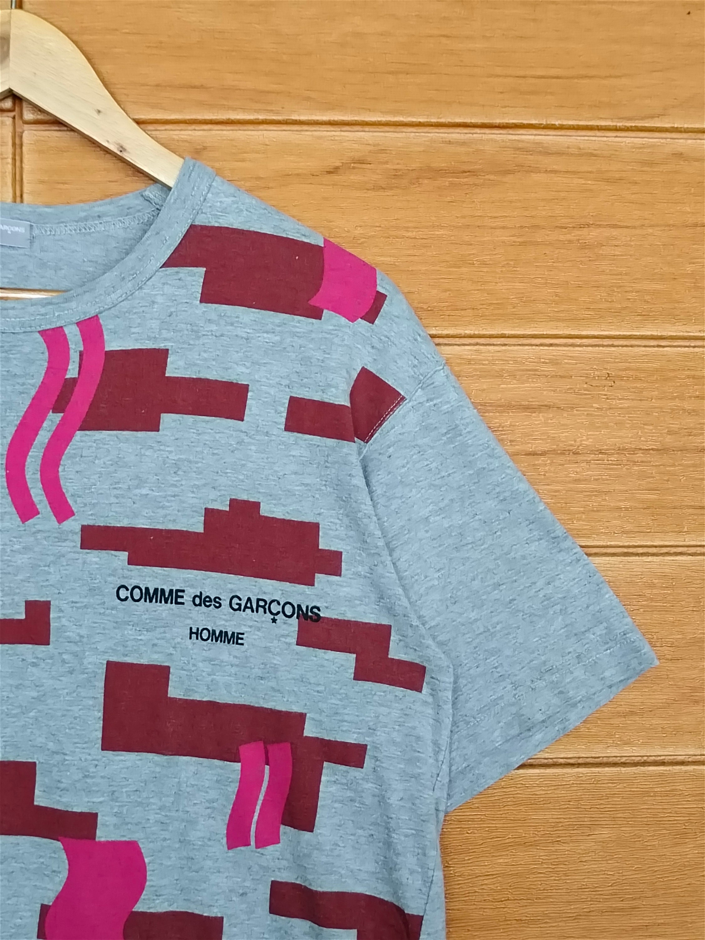 Vintage AD2000 Comme Des Garcons Homme T-shirt: Art Design, Size M