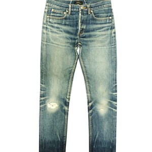 Puede incluir: Un juego de tres tazas de cer&aacute;mica con un acabado mate moteado. Las tazas son de color crema, gris claro y gris oscuro. Cada taza tiene un dise&ntilde;o simple y minimalista y un asa redondeada.