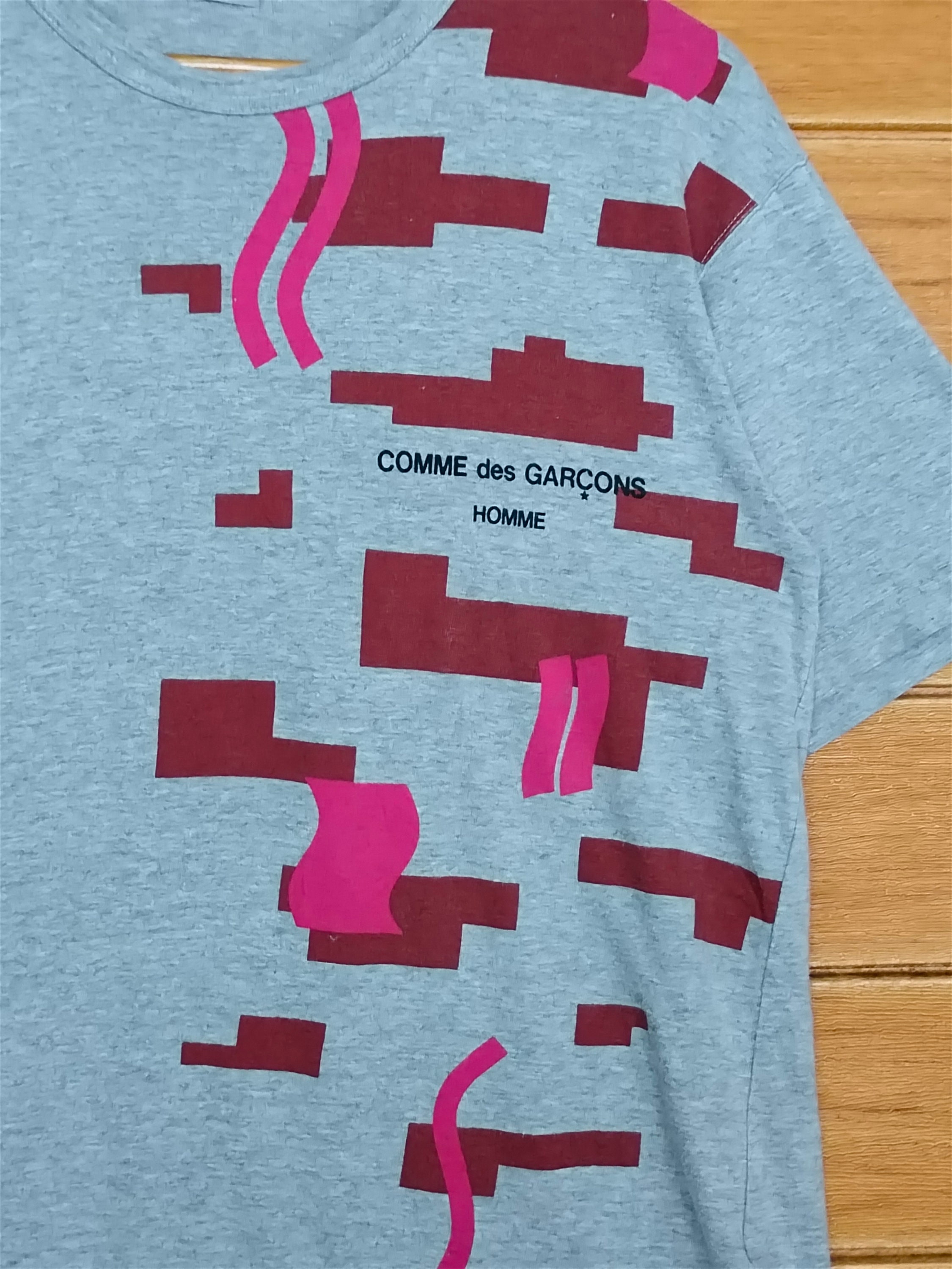 Vintage AD2000 Comme Des Garcons Homme T-shirt: Art Design, Size M