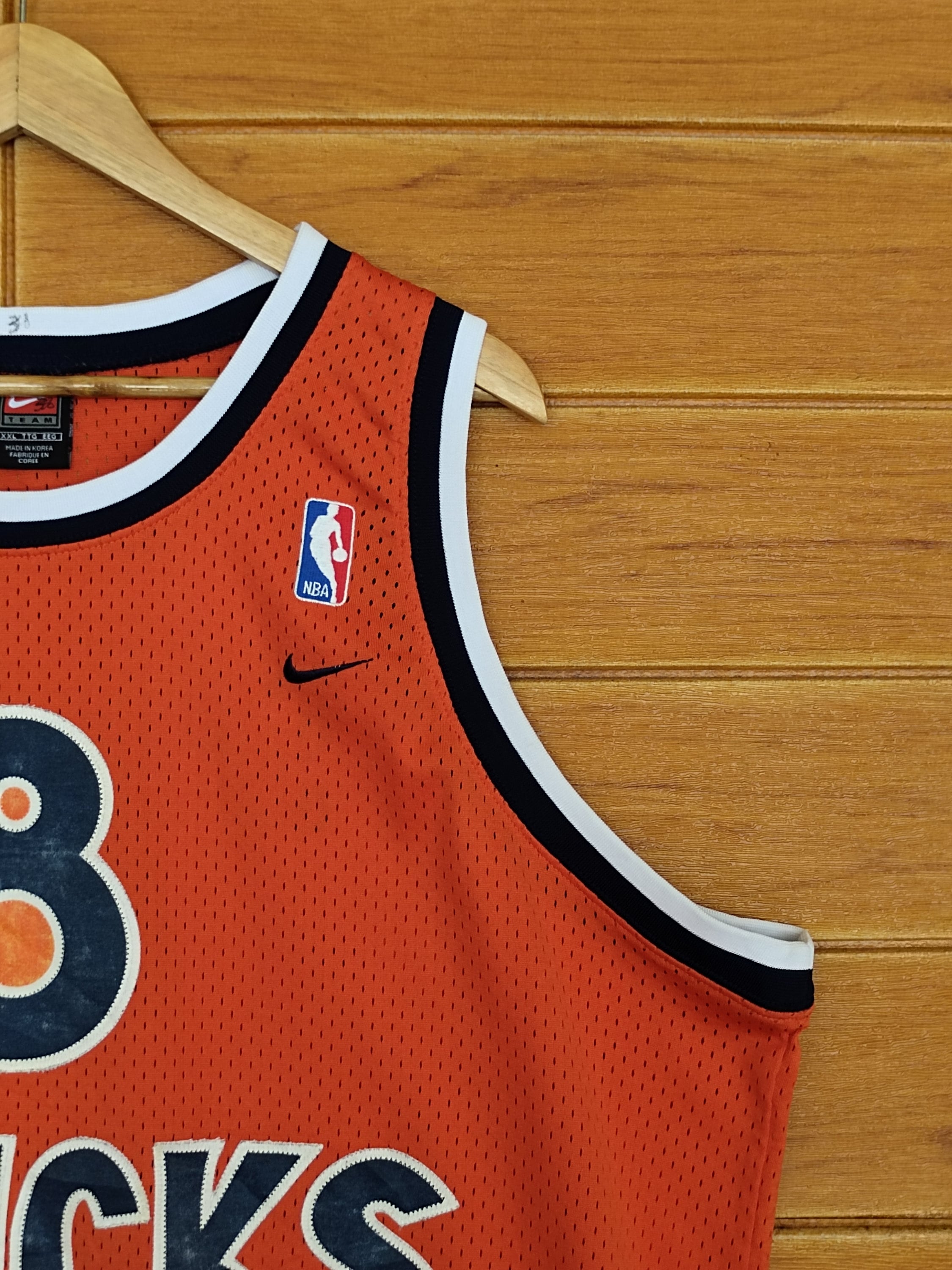 Vtg #8 LATRELL SPREWELL New York Knicks Champion Jersey 52 (Deadstock) –  XL3 VINTAGE CLOTHING