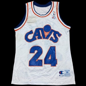 Vintage 90s Champion NBA Cleveland Cavaliers Chris Mills #24 Basketball Jersey / Size 36 S