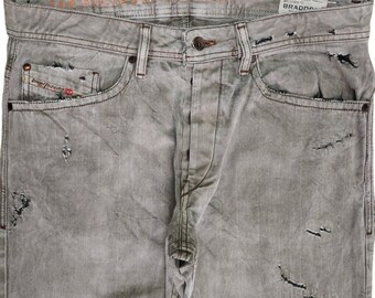 Vintage Diesel Braddom Slim Jeans W32: Distressed Y2K Streetwear