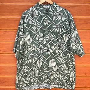 Vintage PIERRE CARDIN Leaf Hawaiian Shirt / Aloha Wear / Rockabilly Shirt / Surfer Shirt / Beach Party / Surfboards Surf Shirt / Size XL