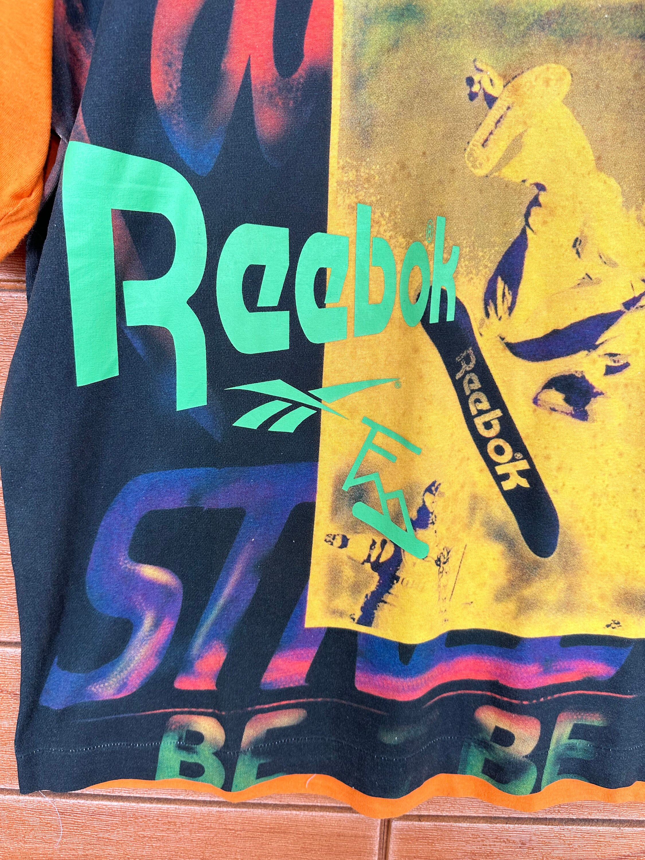 ヴィンテージ90年代リーボックスケートボードTシャツ：クラシックな 