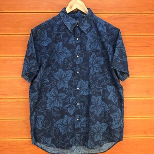 Vintage Kenneth Cole Reaction Floral Hawaiian Shirt / Aloha Wear / Rockabilly Shirt / Surfer Shirt / Beach Party / Surfboards Surf / Size L