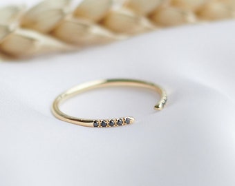 Round Band Ring with Black Diamonds, Gold Round Open Band, Elegant Birthday Gift for Her