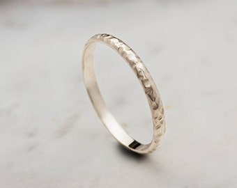 Gold Hammered Wedding Ring, 9K 14K 18K Solid Yellow Gold, Custom Engraved Band, Dainty Women's Jewelry, Stacking Ring, Men's Wedding Band