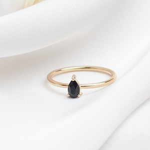Gold Ring with a Black Spinel, 9K 14K 18K Gold Ring, Teardrop-Shaped Gemstone, Solid Gold Round Band, Solitaire Ring, Gift for Woman