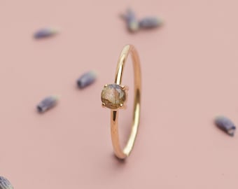 Labradorite Gold Ring, 9K 14K 18K Gold Band, Spiritual Gemstone, Solid Gold Round Band, Simple Gemstone Ring, Birthday Gift for Her