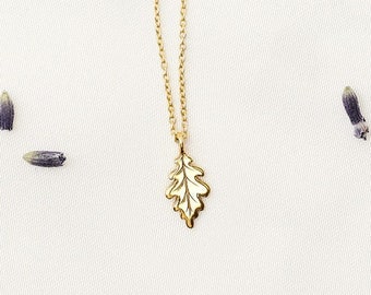 Tiny Oak Leaf Pendant, Solid Gold Engraved Necklace, Floral Charm with Thin Chain, Nature Jewelry